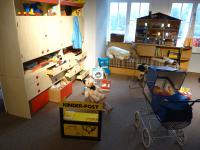 _var_www_mk-mail_web_protected_-_attachments_images_thumbs_1485527129_die_welt_der_ddr-5_kinderzimmer_foto_medienkontor